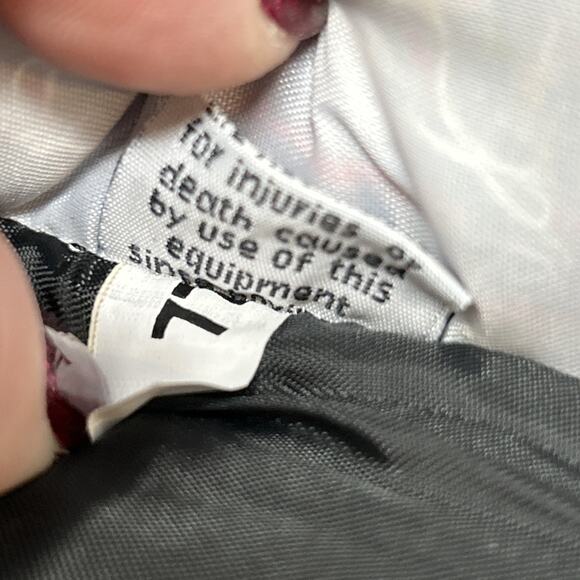 Revgear Boxing Gloves 12-OZ Pro Training Durable Black White - Picture 13 of 13